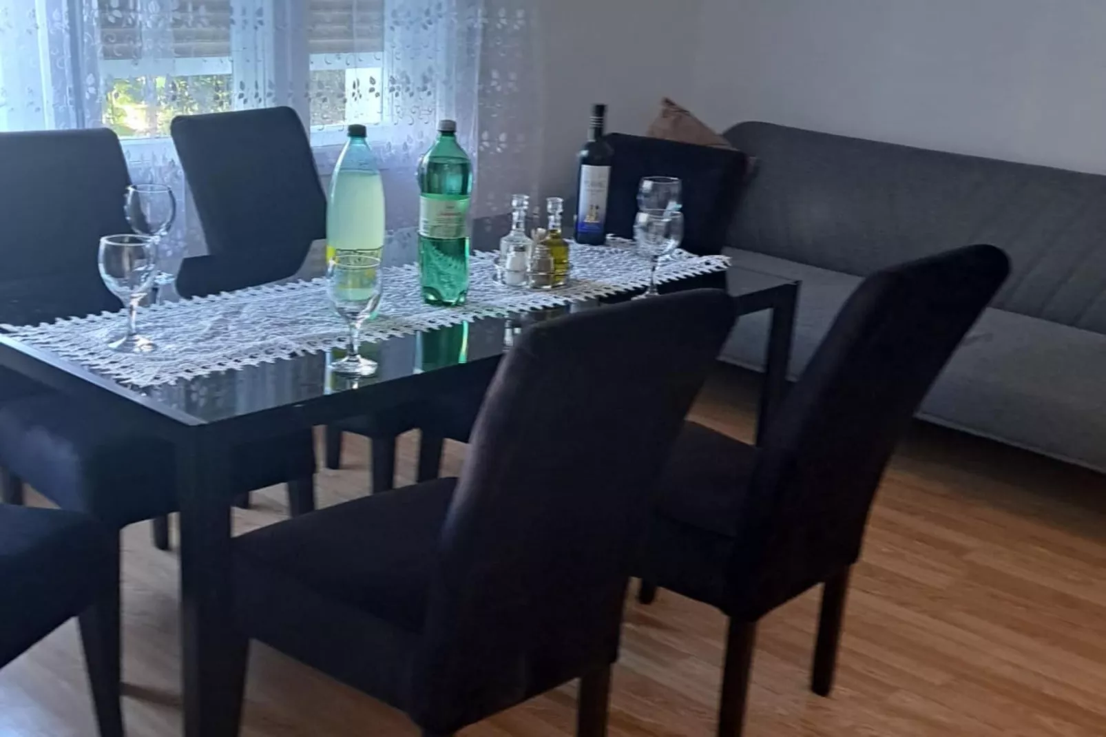 Apartment Marko (ST) - Three Bedroom Apartment with Balcony and Garden View-Kitchen