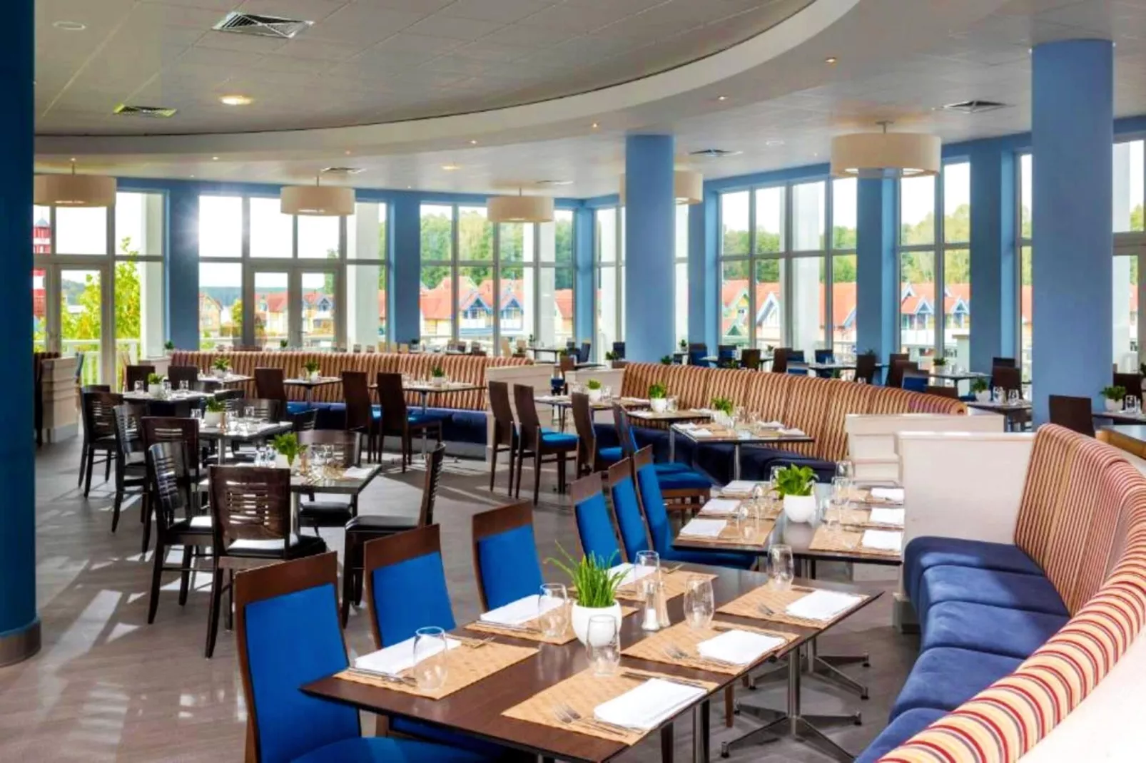 Hafendorf Superior Double Room with Lakeview Balcony-Facilities