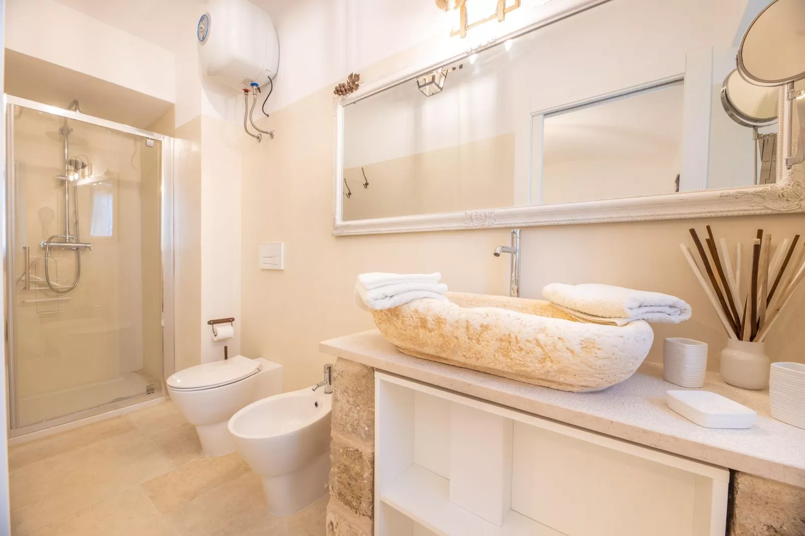 Taviano-Bathroom