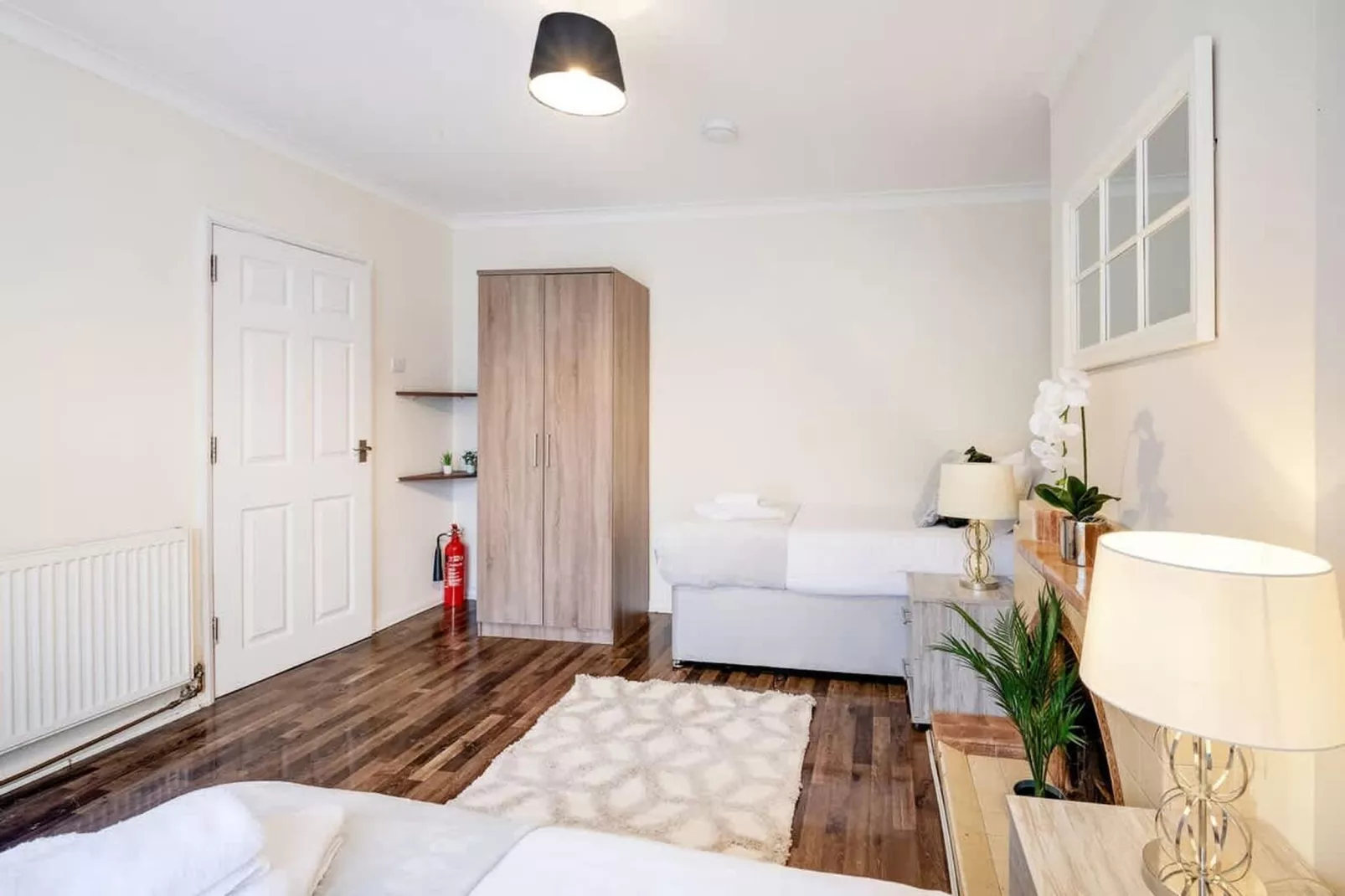 HP13 Arnison 94-Bedroom