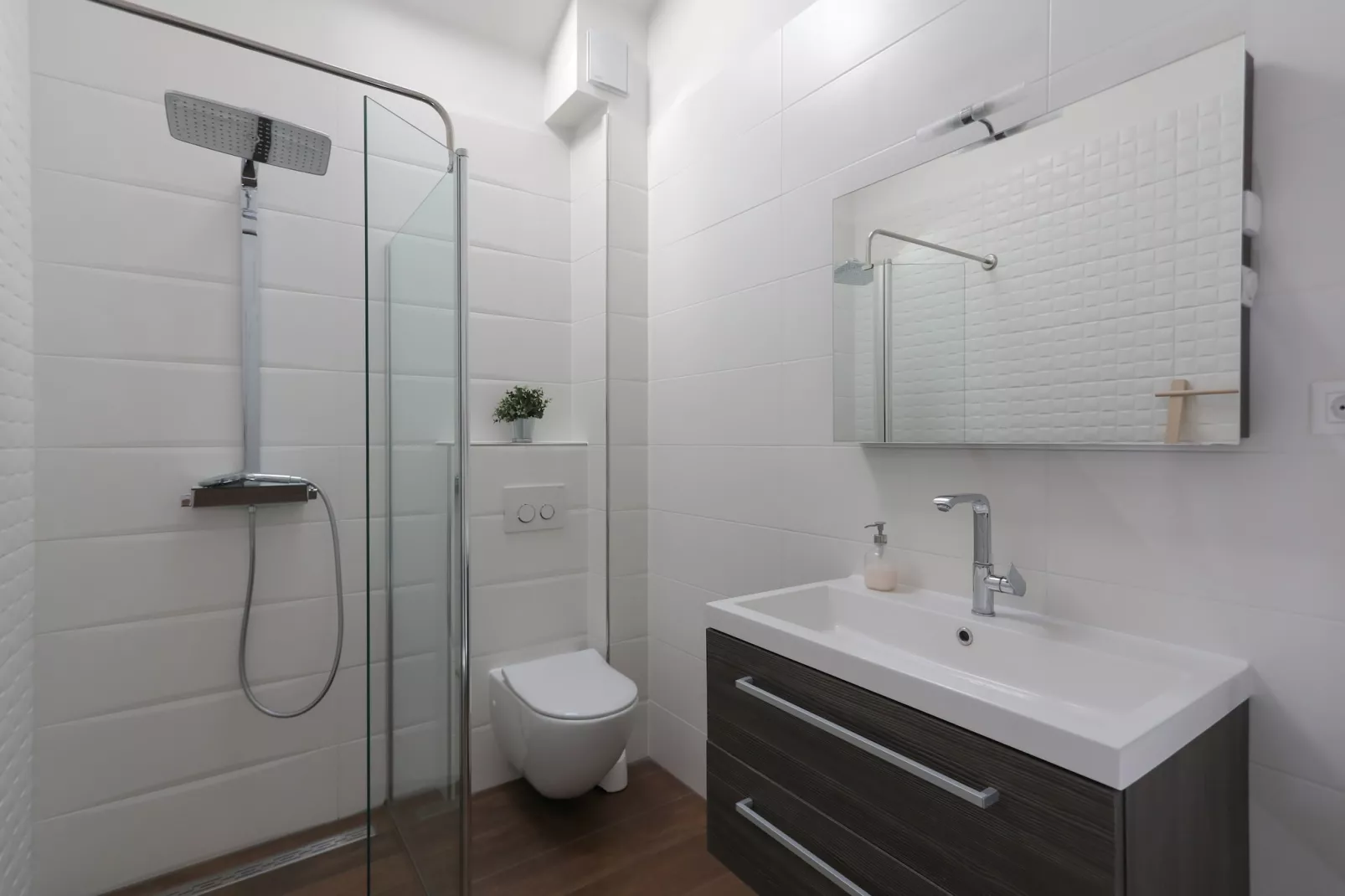 Apartment M&J - Comfort Two Bedroom Apartment with Terrace and Sea View (Škaro)-Badezimmer