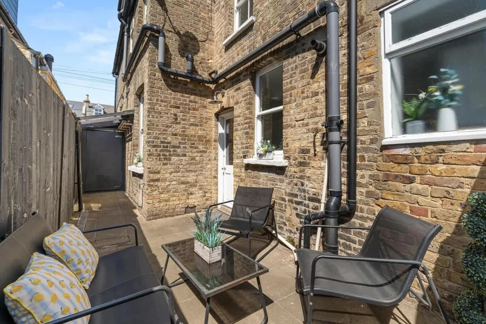 KT2 Gibbon Rd 94-Terrasse/Balkon