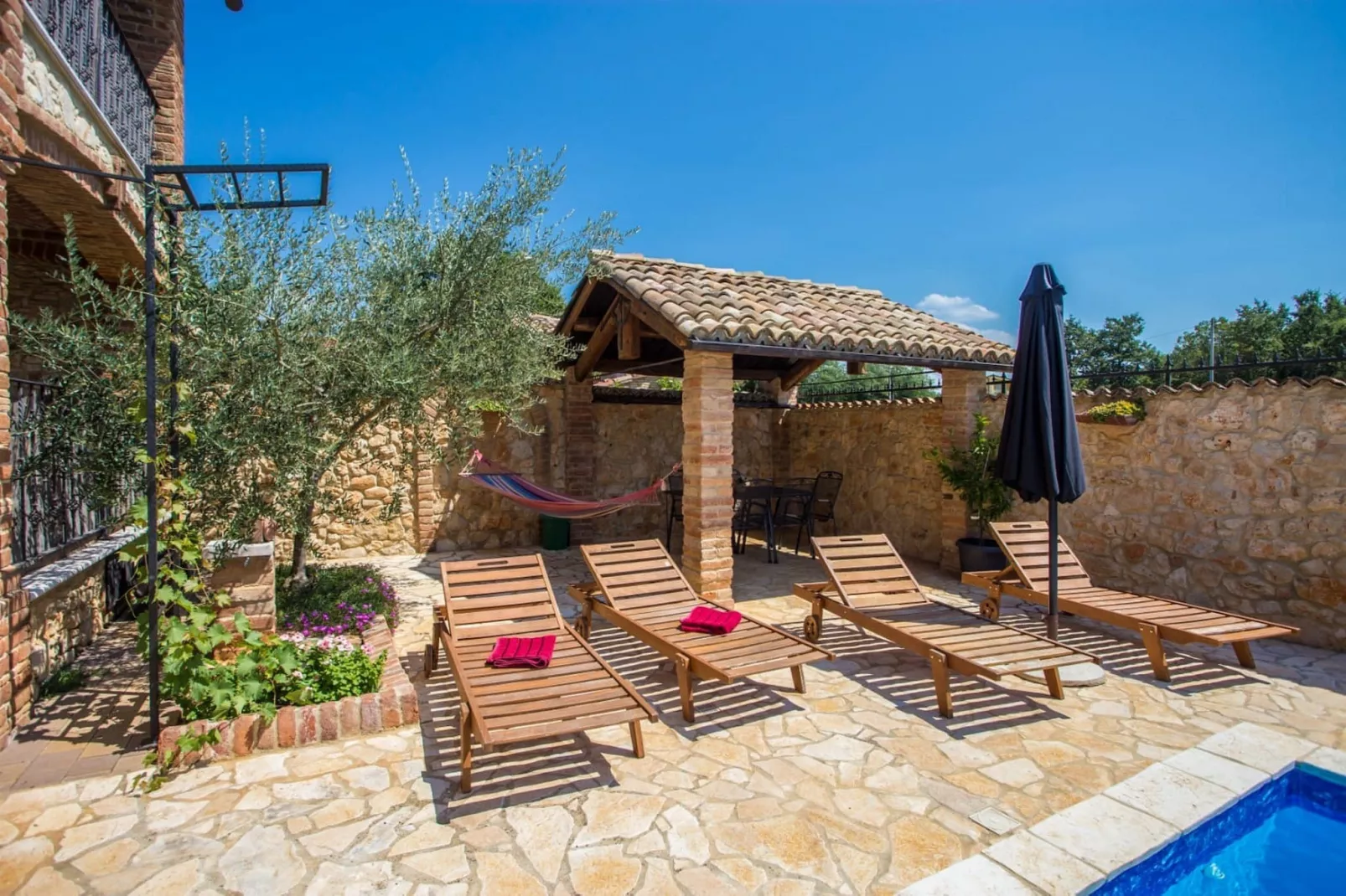 Apartments Andre Poreč - Two Bedroom Apartment with Terrace and Pool (Andre)-Im Freien