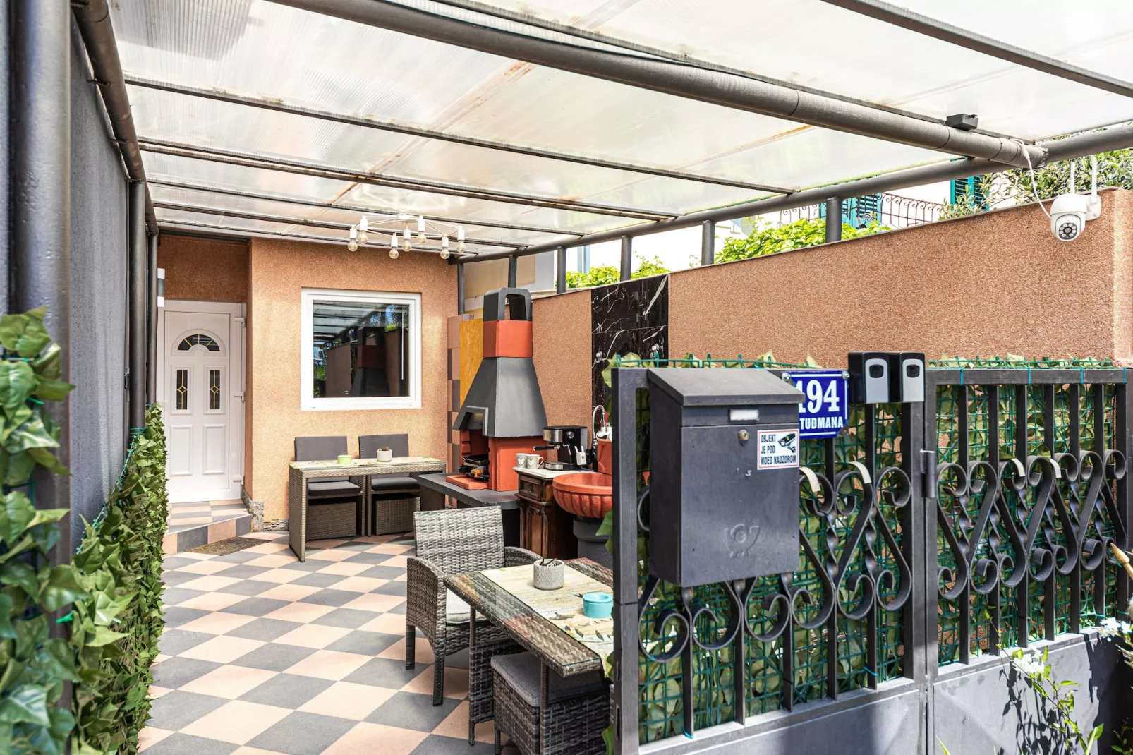 Apartments Keka - Studio Apartment-Terrasse