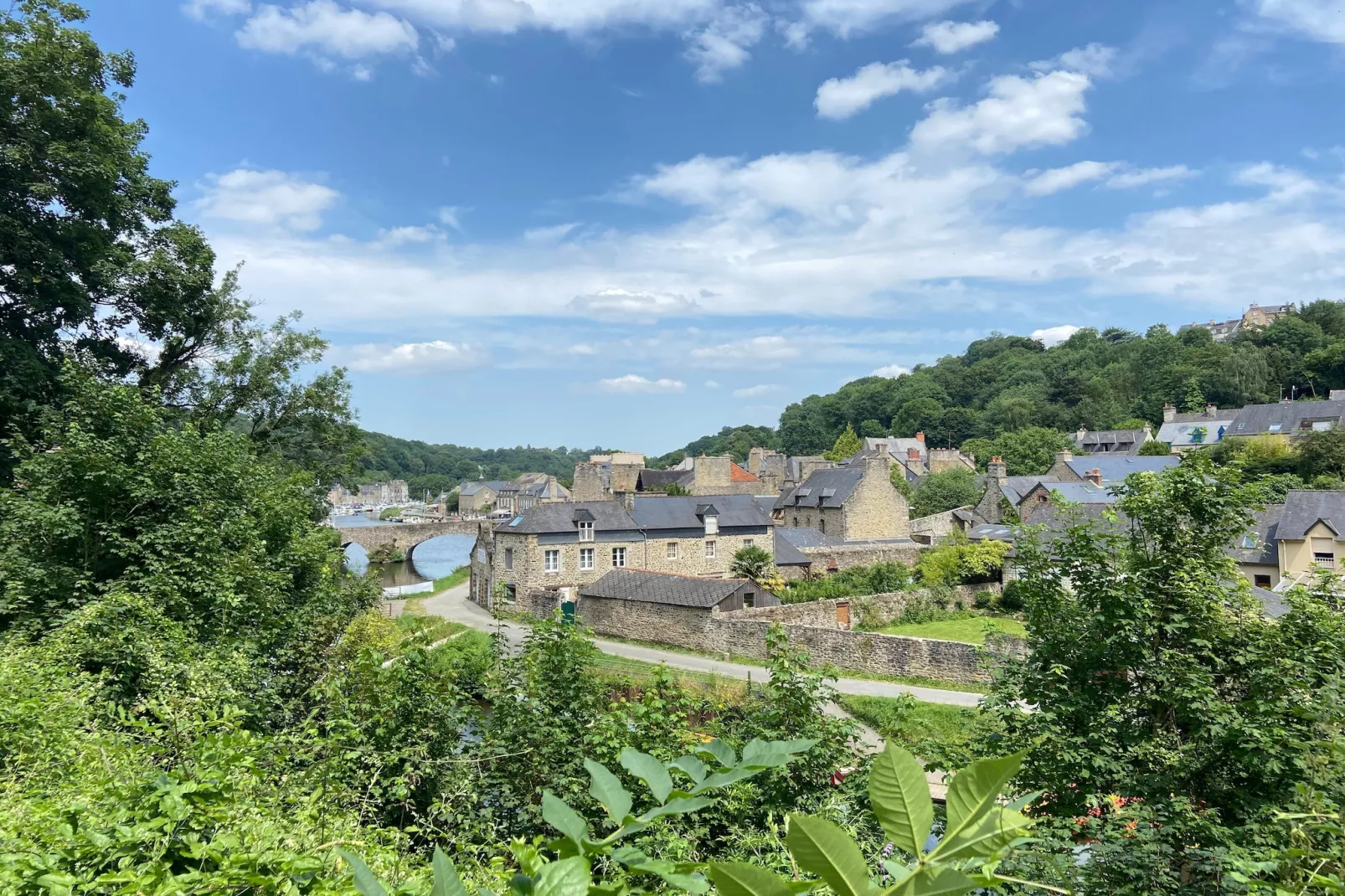 Joli gîte à Corseul-Gebiete Sommer 5 km