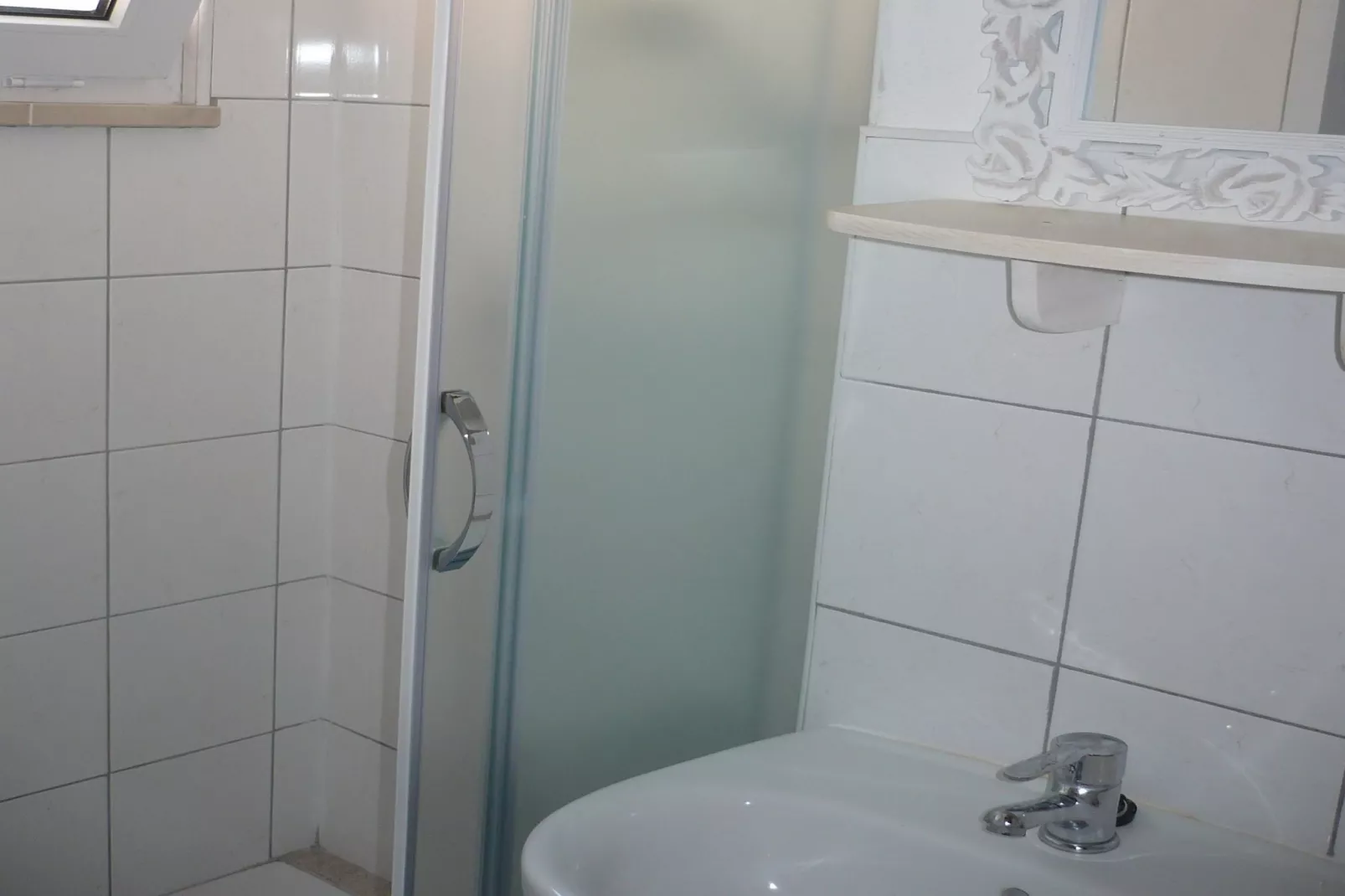 Stone House Mia - Two Bedroom Stone House with Terrace and Sea View-Badezimmer