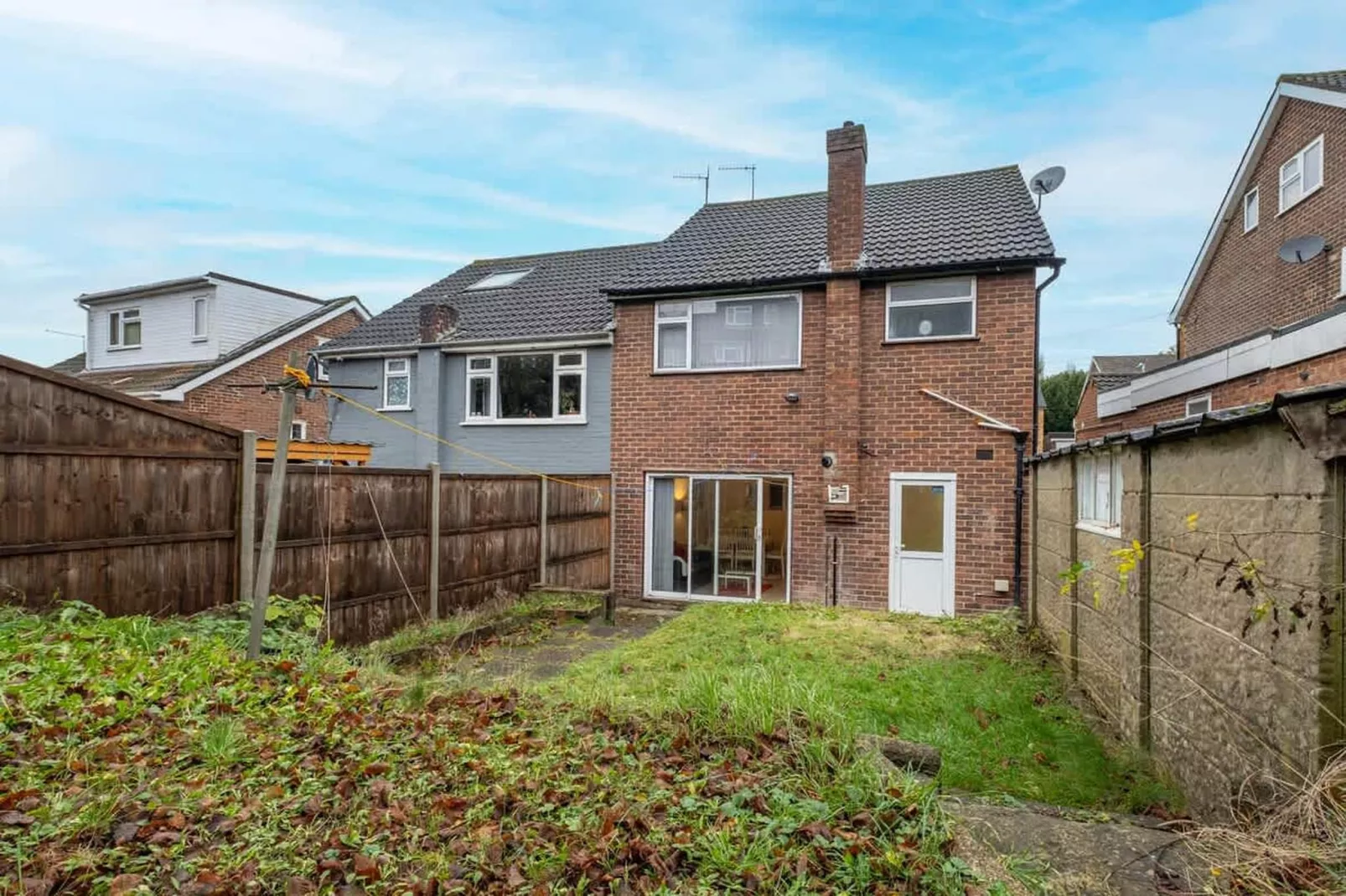 HP13 Arnison 94-Gardens in summer