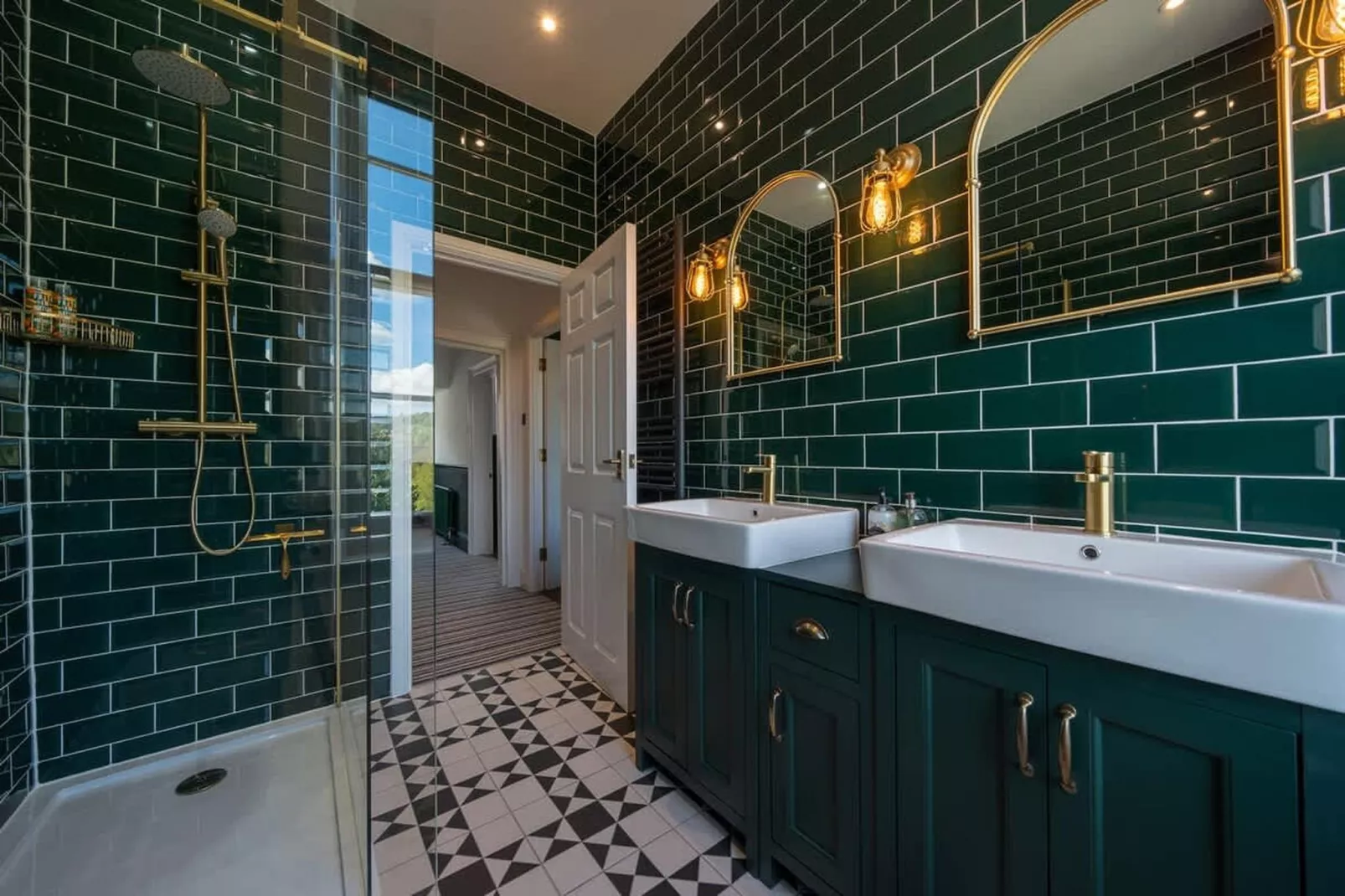 BA1 Walcot 4-Badezimmer