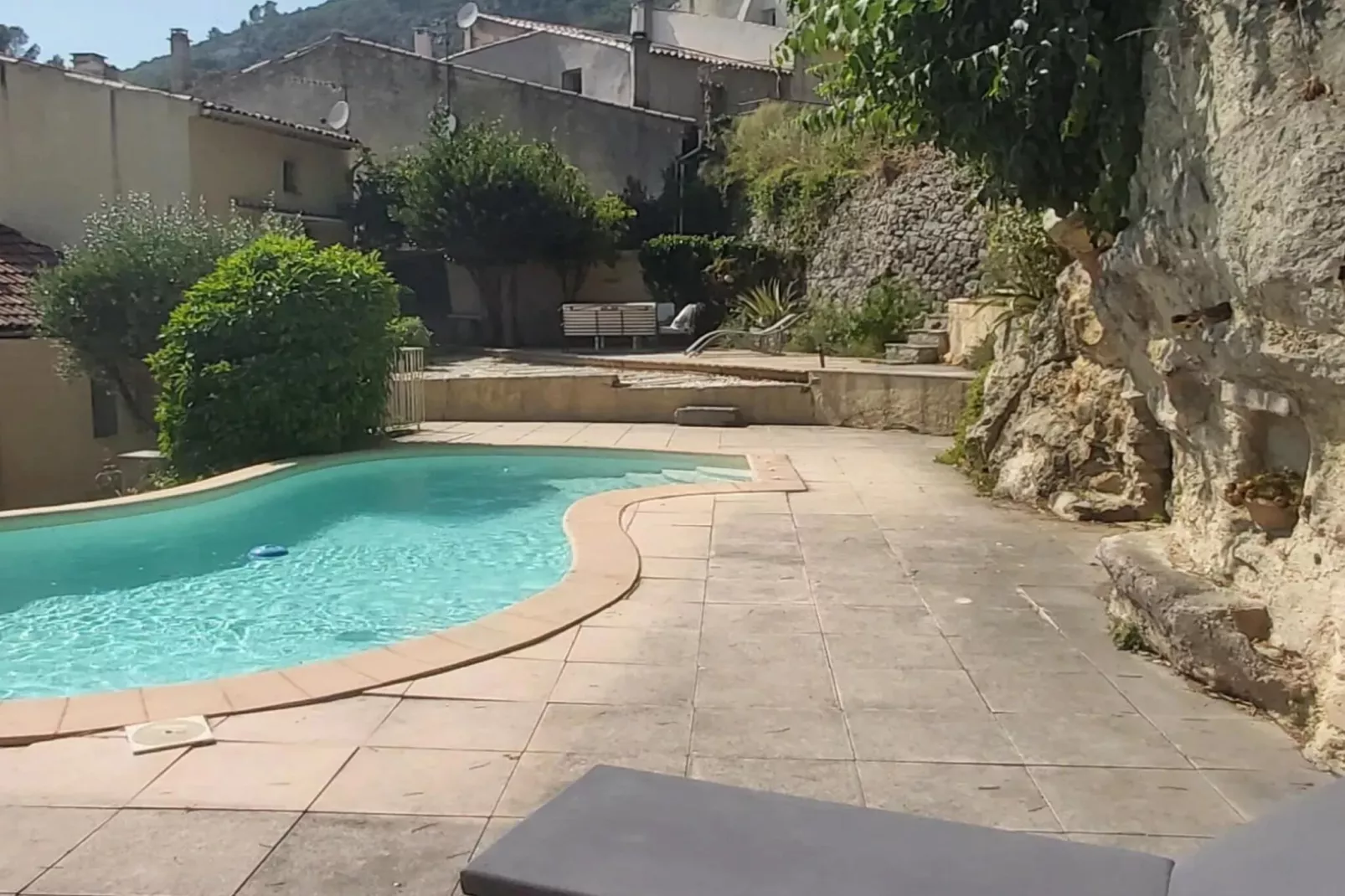 Pool & View Village home-Swimming pool