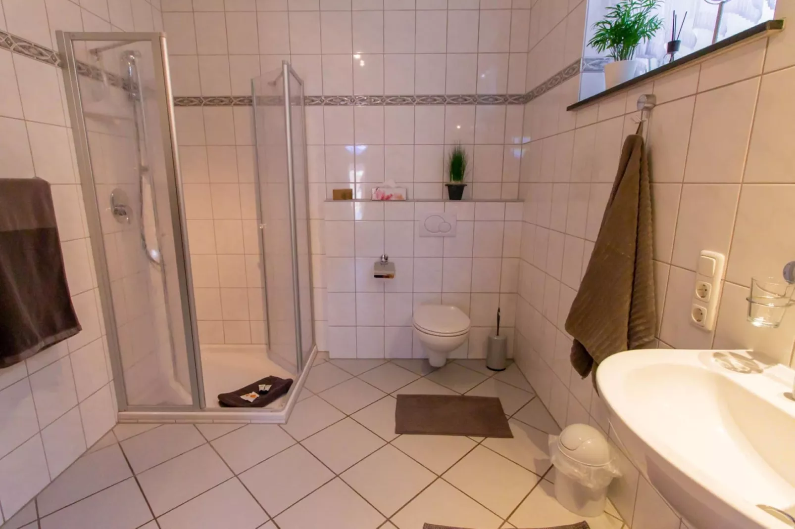 Weingut Justen-Kiebel-Bathroom