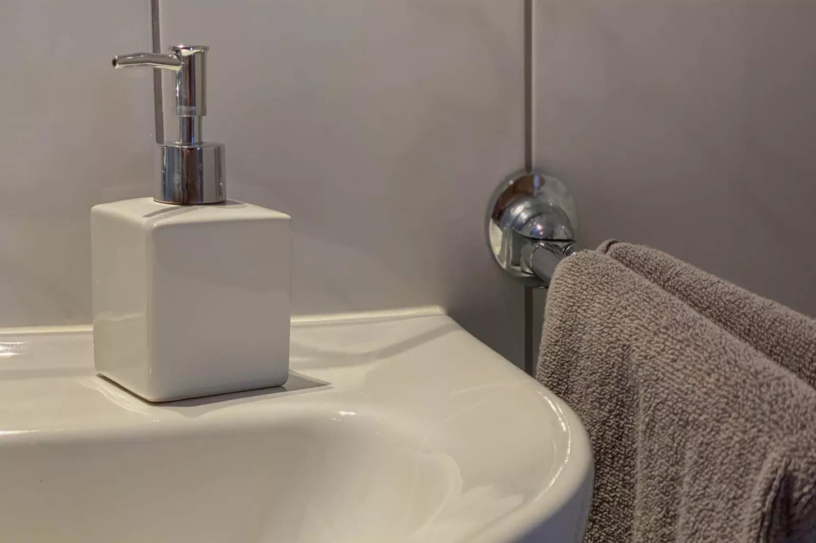 Weingut Justen-Kiebel-Bathroom