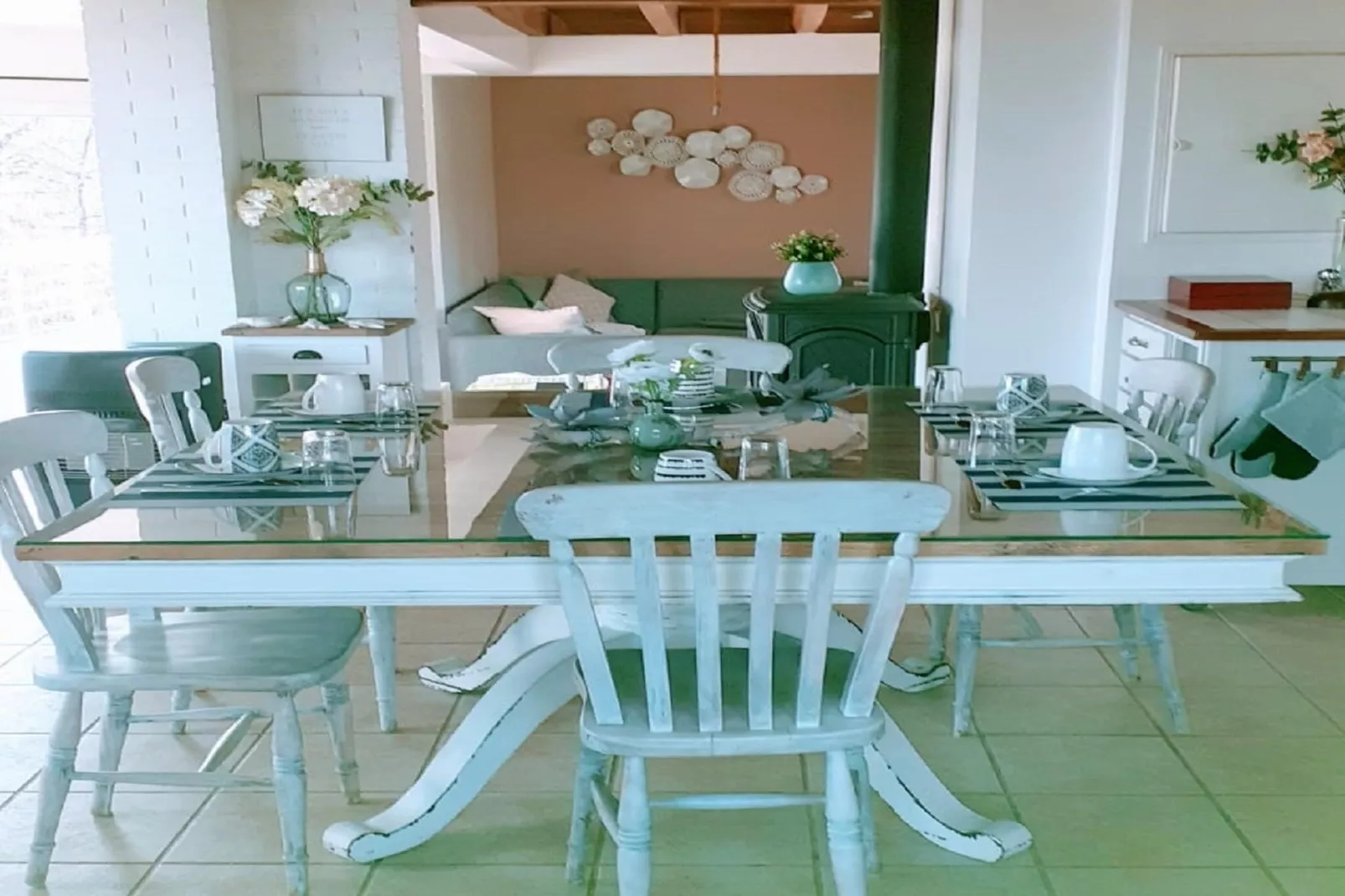 Le Place-Dining room