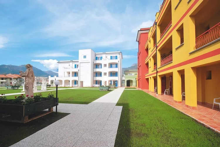 Ferienresort Ai Pozzi Village Resort Loano - M3 / A3 Studio ca 23 qm - Garten Sommer