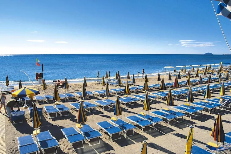 Ferienresort Ai Pozzi Village Resort Loano - M2 / A2 Studio ca 20-22 qm - Wasserblick