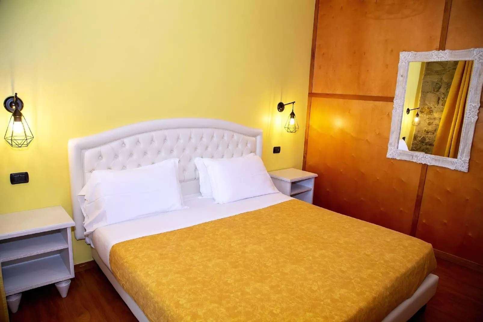 La Foresteria di San Leo-Bedroom