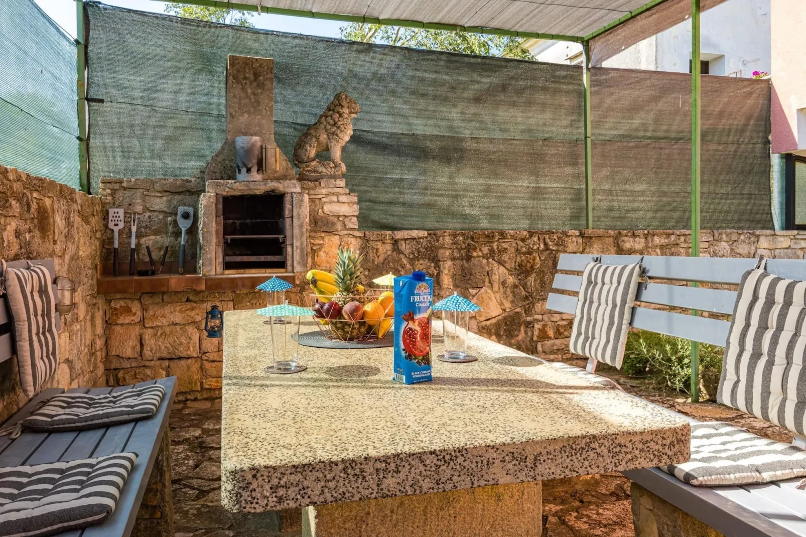 Kristijan & Jelena - Pool, Jacuzzi, Playground-Terrasse/Balkon