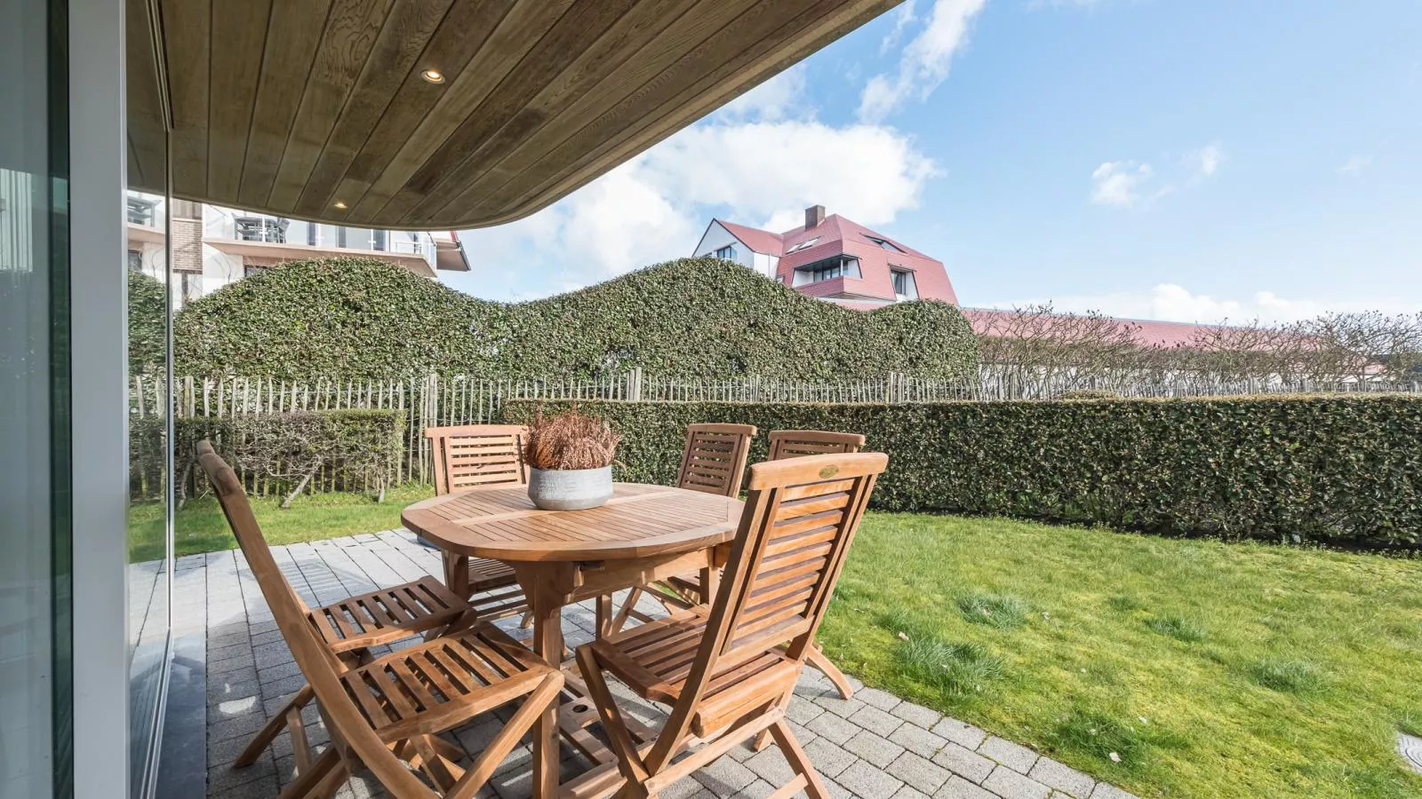 The Classics (Beethoven) - 0003 + park. 10-Terrasse/Balkon