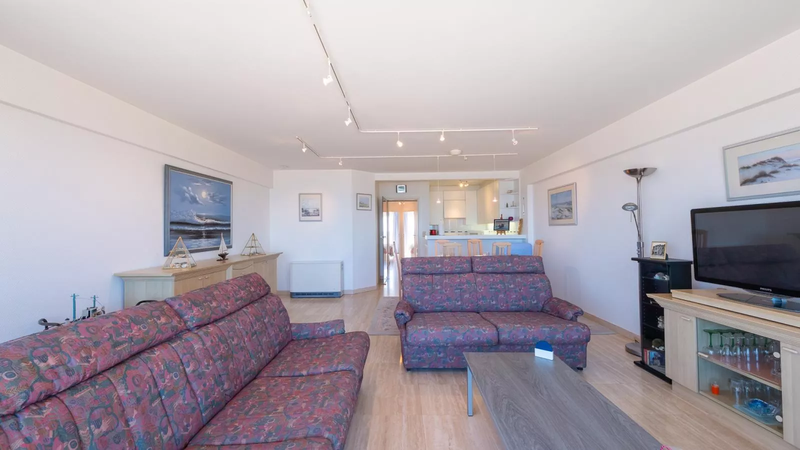 Mistral - 0801 + box 22 (Sunfield)-Salon