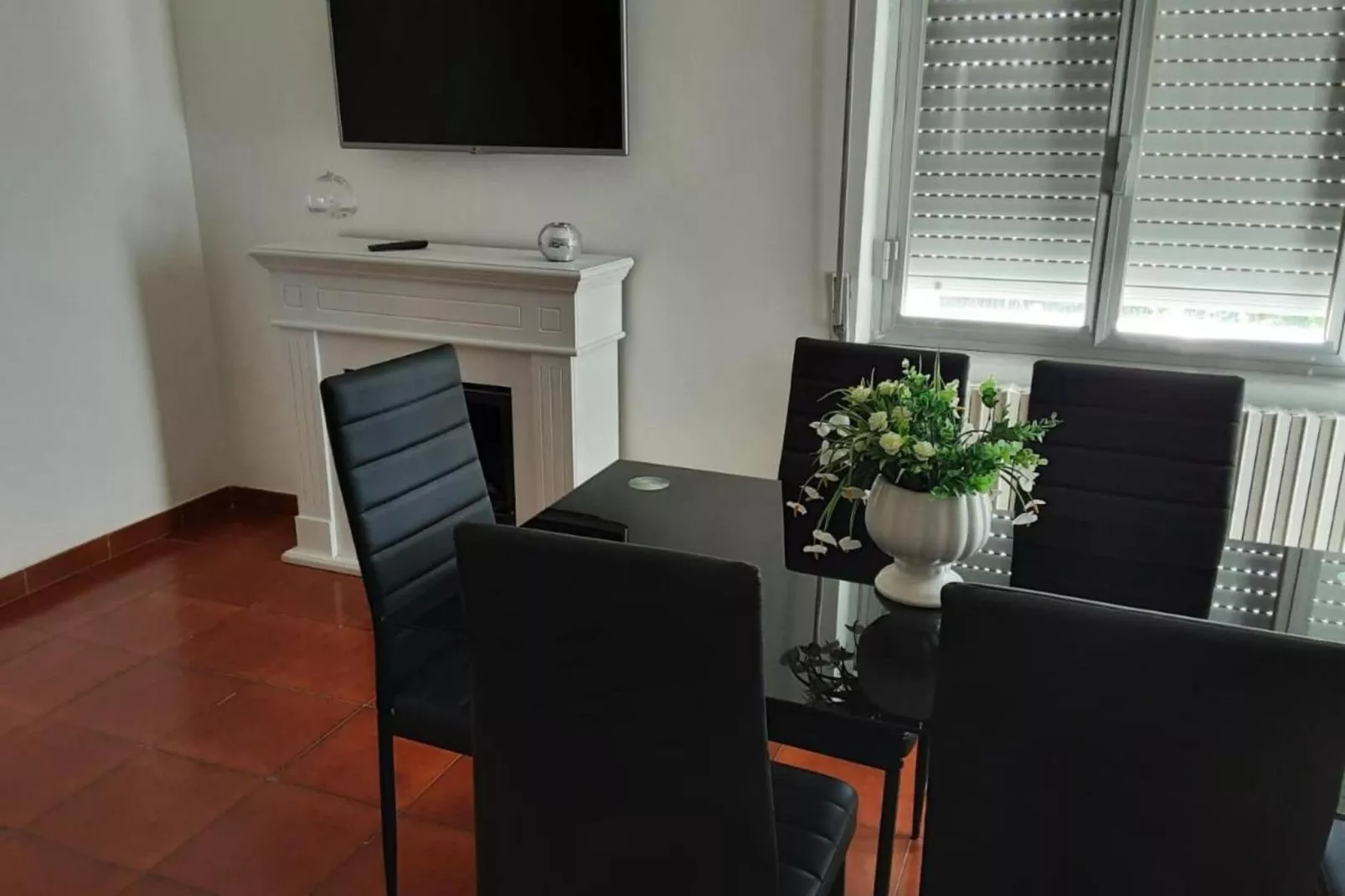 Tina Apartment-Salon