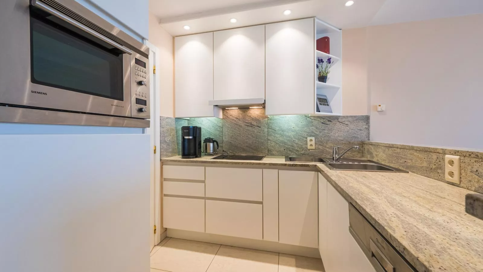 Marianne I - 0501 + box 16 (Ile de France)-Kitchen