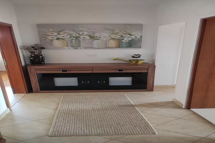 Apartment Kola - Two Bedroom Apartment with Balcony and Sea View (2) - Innenbereich