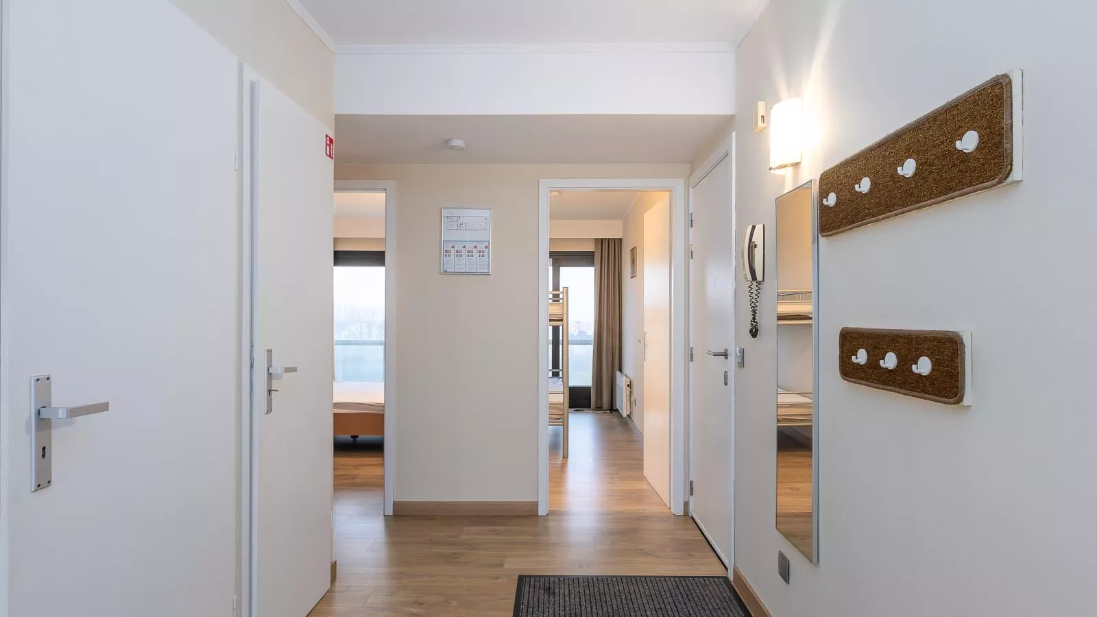 Brisbane II - 0403 + box 59 (Zeegalm)-Indoor