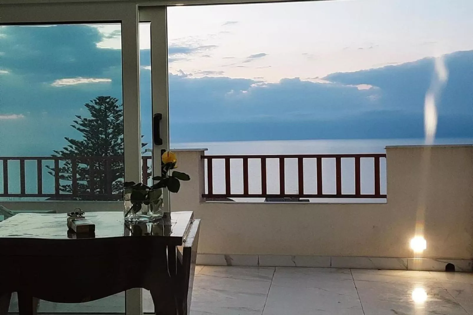Lo Studiolo Apartment-Terrace balcony
