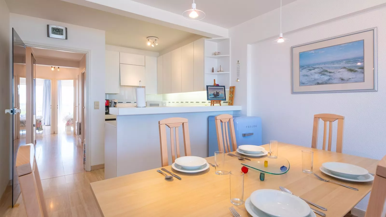 Mistral - 0801 + box 22 (Sunfield)-Salon