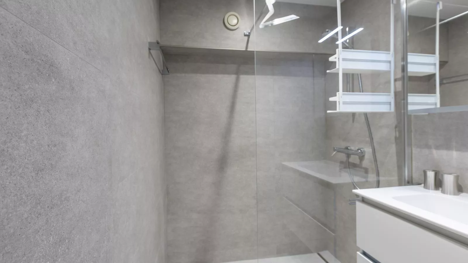 Brisbane II - 0403 + box 59 (Zeegalm)-Bathroom