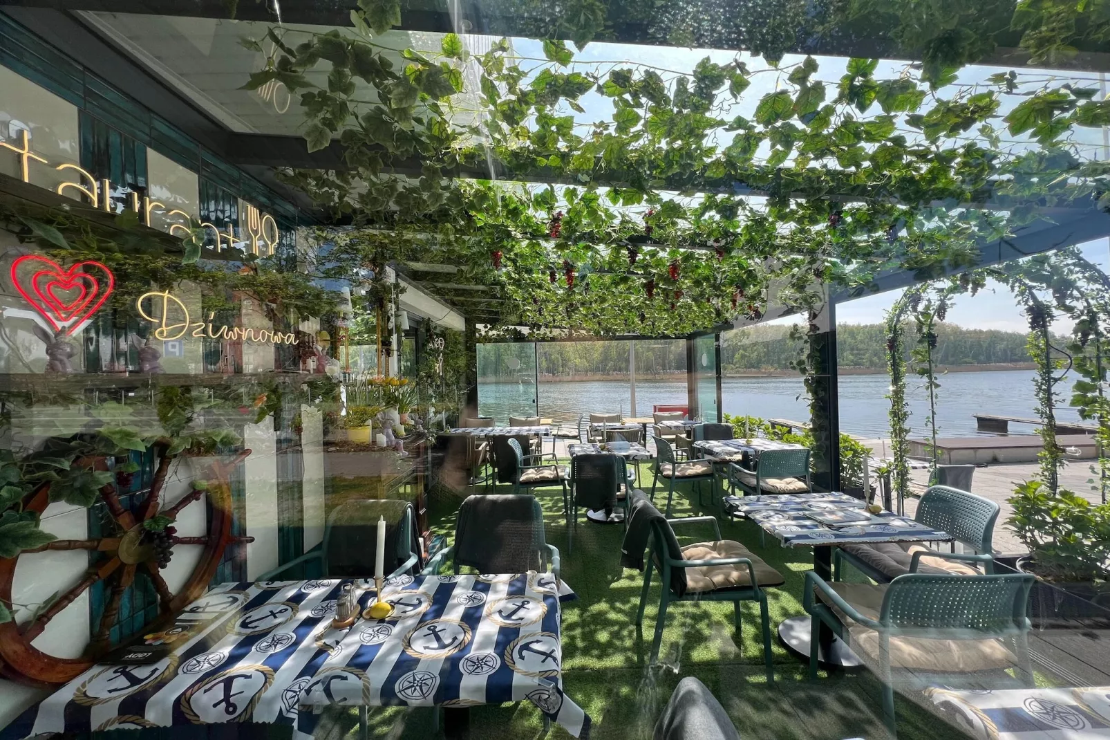 Apartament z tarasem na parterze-Terrasse/Balkon