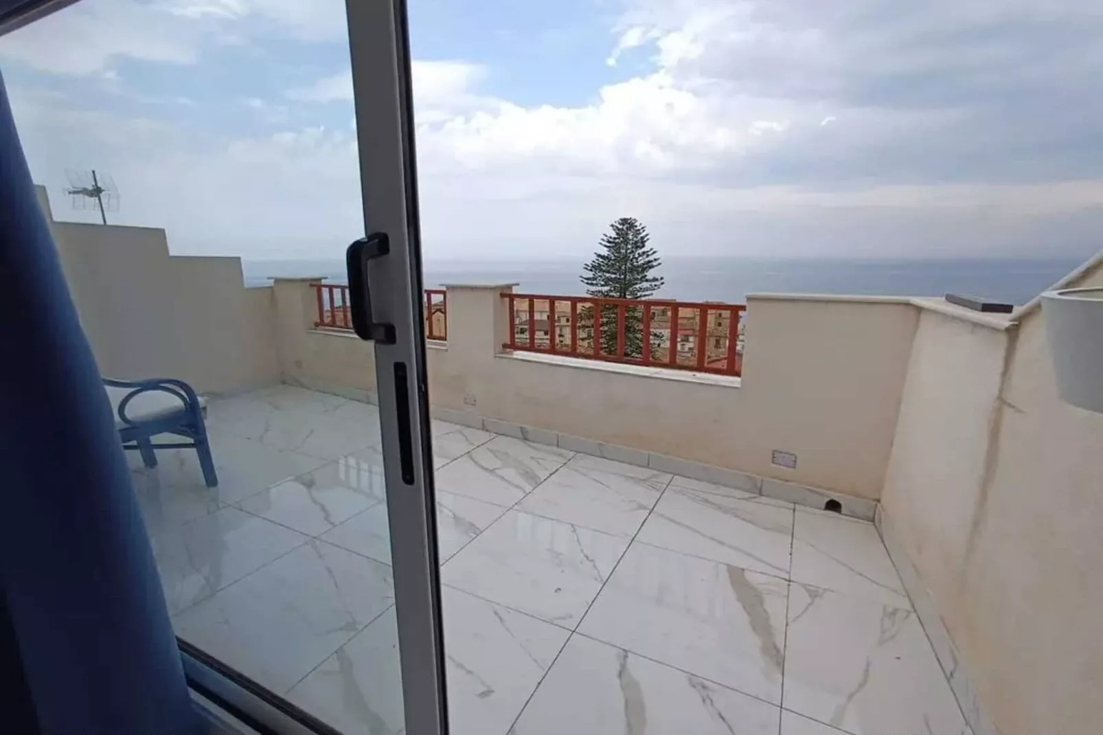 Lo Studiolo Apartment-Terrace balcony