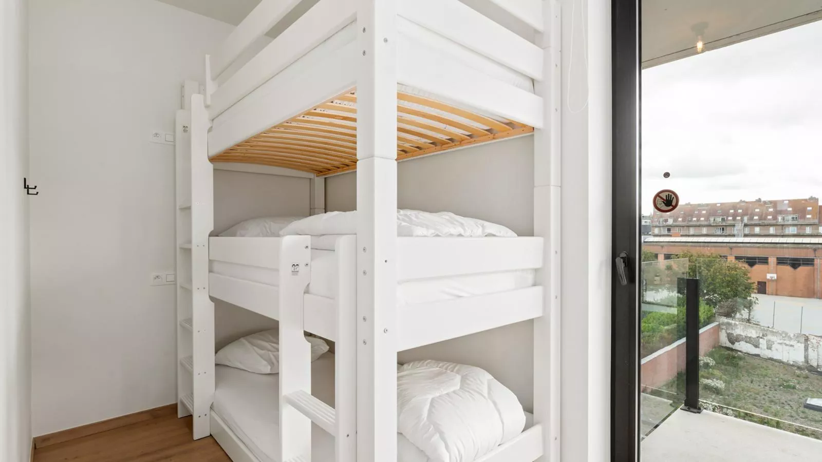 Maple Leaf - 03.02 + garage-Chambre