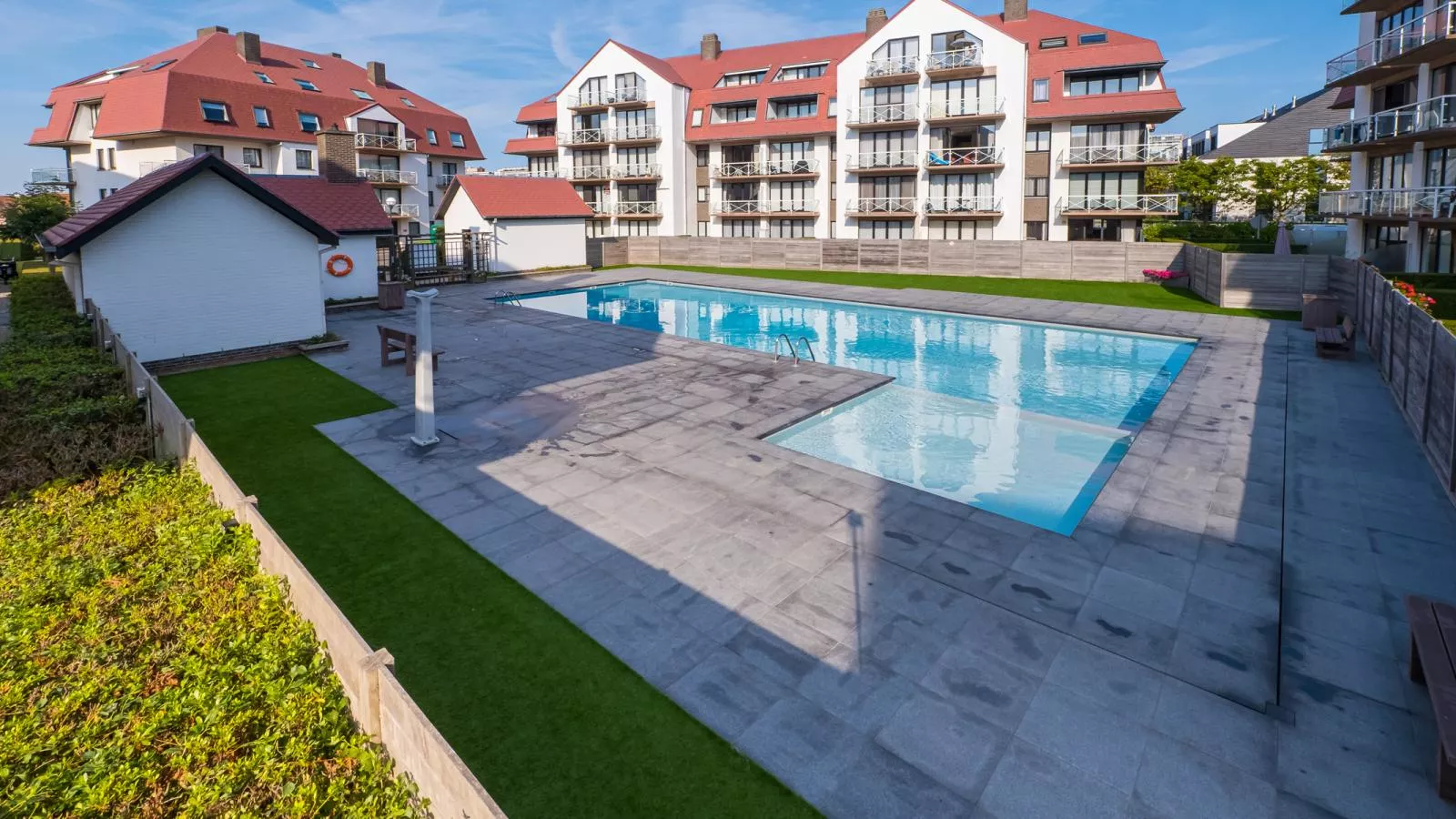 Green Garden blok 10 - 0002 + park. 46-Schwimmbad