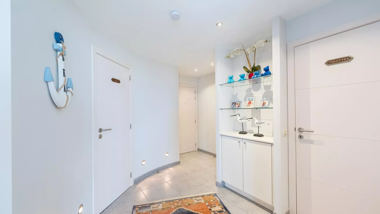 Viking - 0608 + box 4-Hall & reception