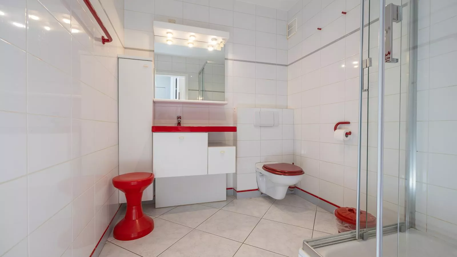 Prestige I - 0702 + box 1-Bathroom