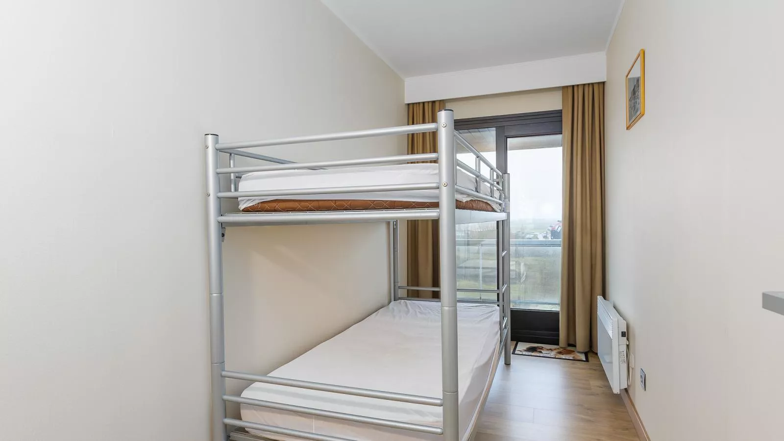 Brisbane II - 0403 + box 59 (Zeegalm)-Bedroom