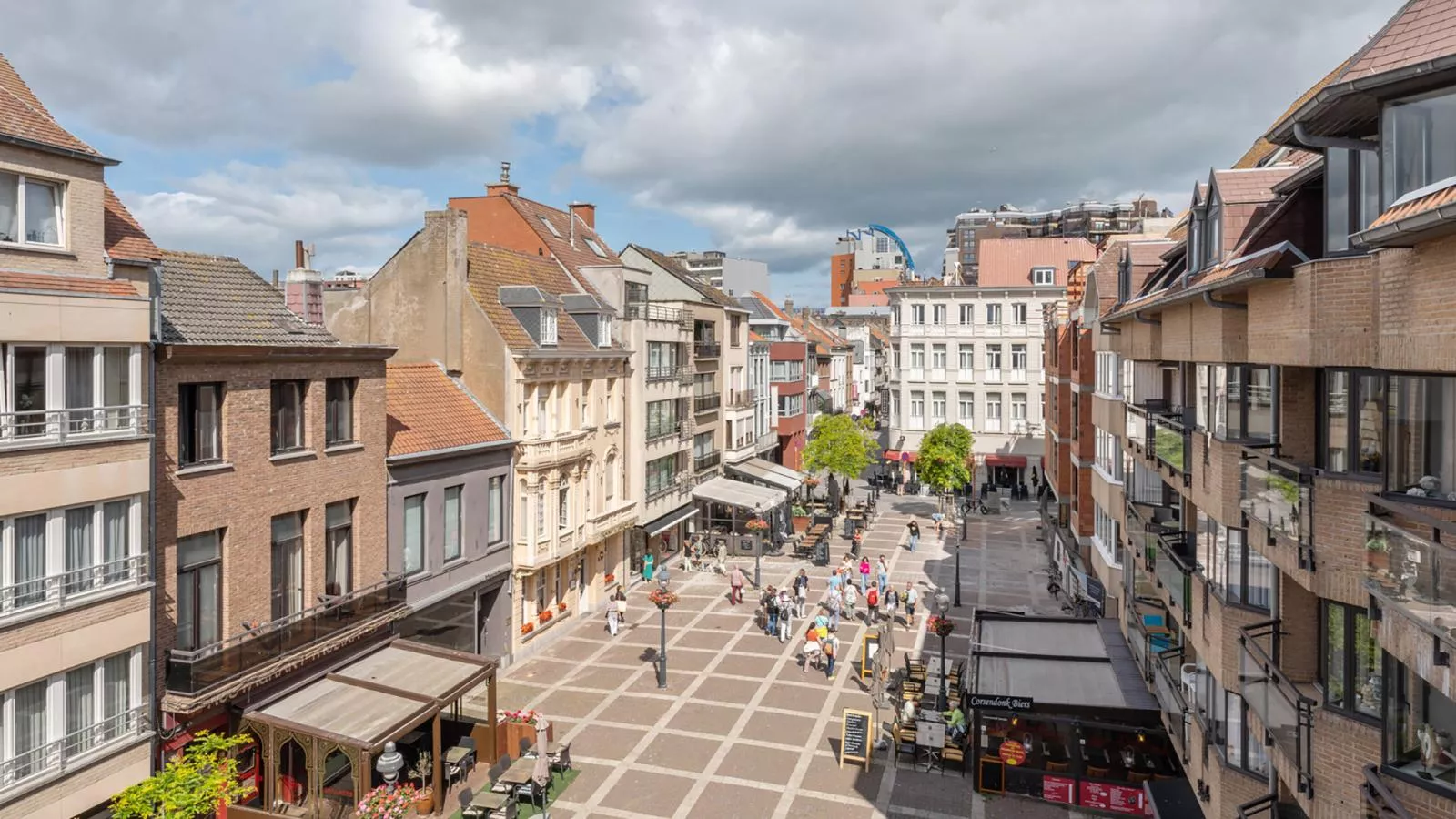 Maple Leaf - 03.02 + garage-Vue