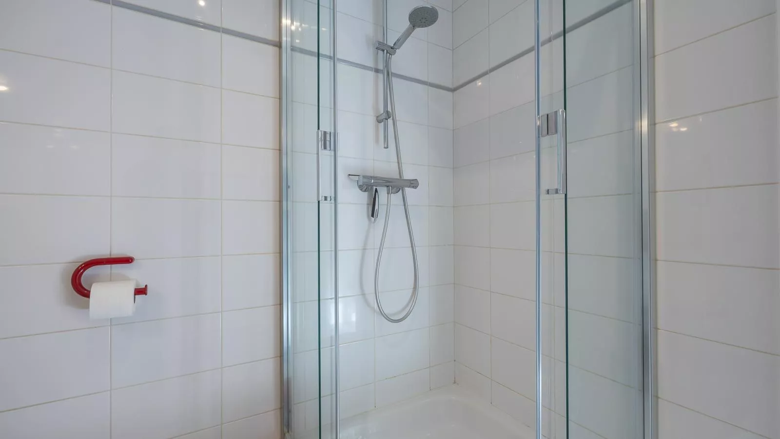 Prestige I - 0702 + box 1-Bathroom