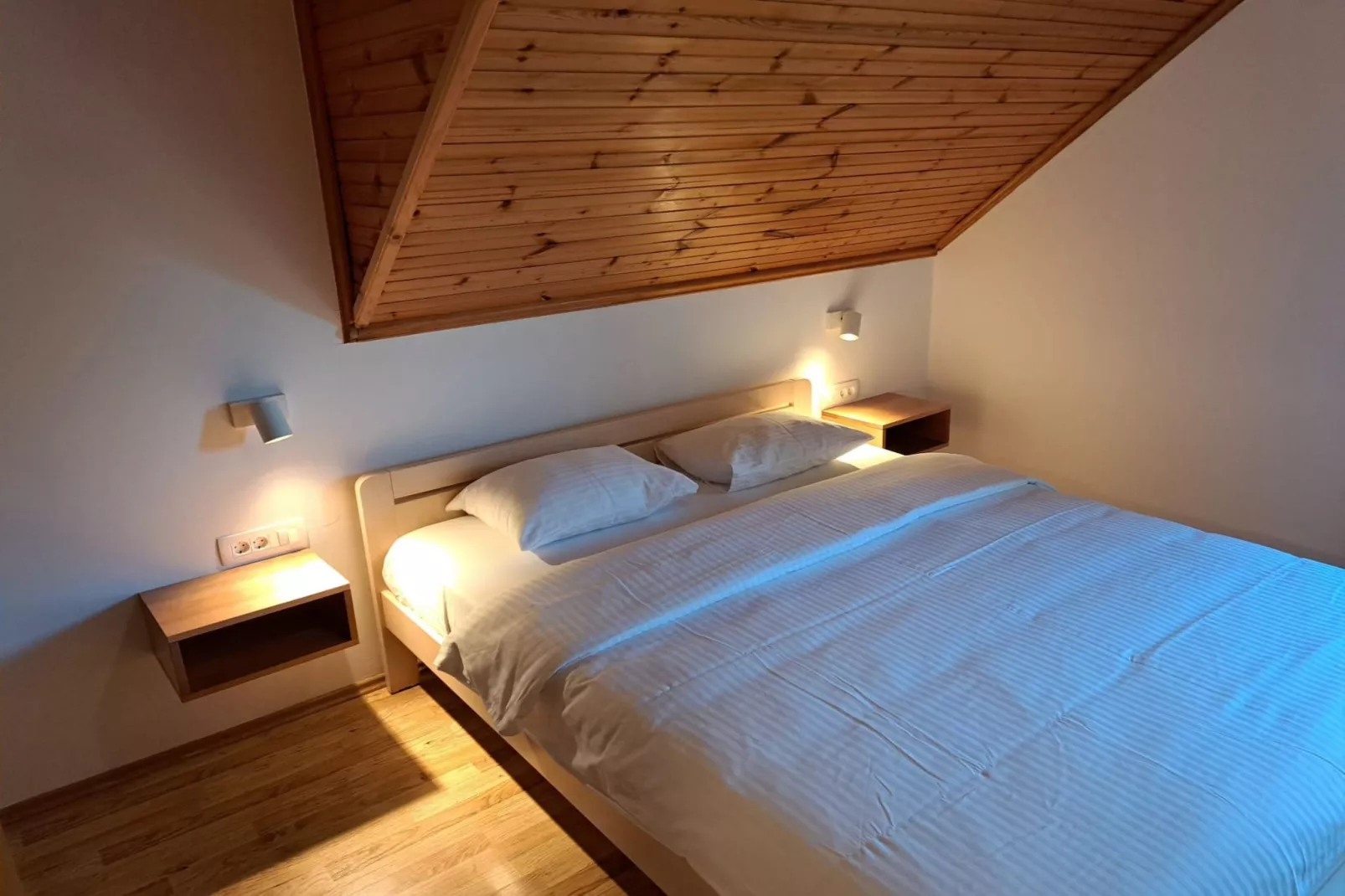 Guesthouse Žafran- Double Room With Terrace-Chambre