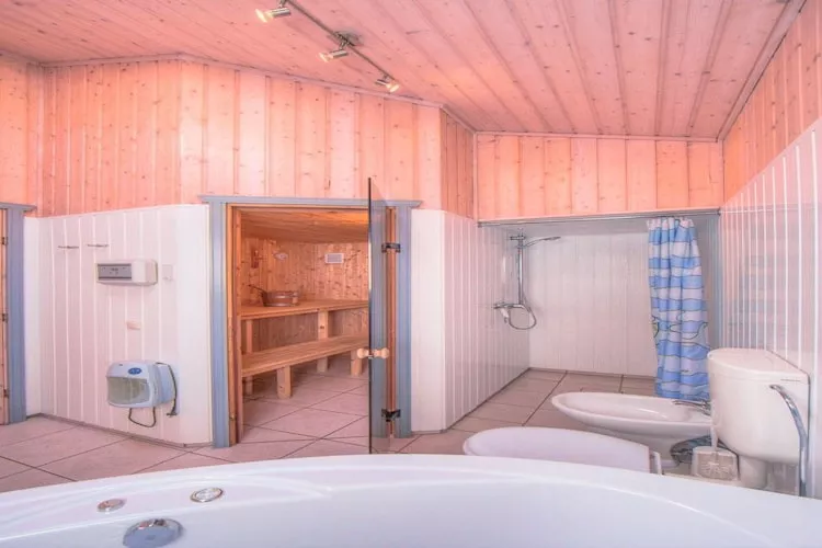 Haubentaucher Classic 83-Badezimmer