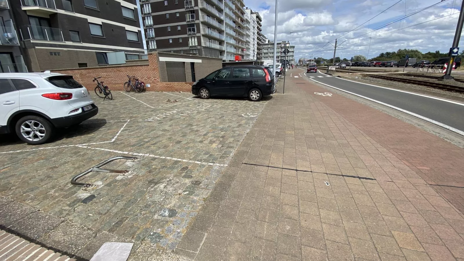 Canberra - 0803 + park. 10-Outdoor