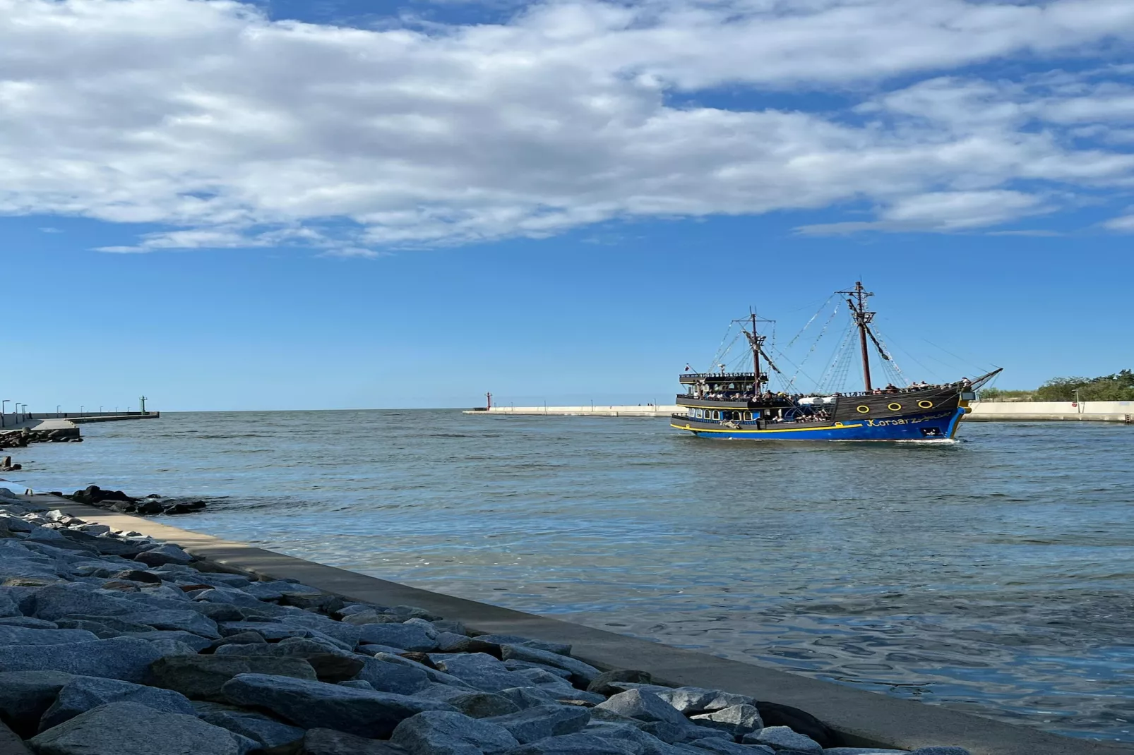 Apartament z balkonem na pierwszym piętrze-Gebiete Sommer 1 km