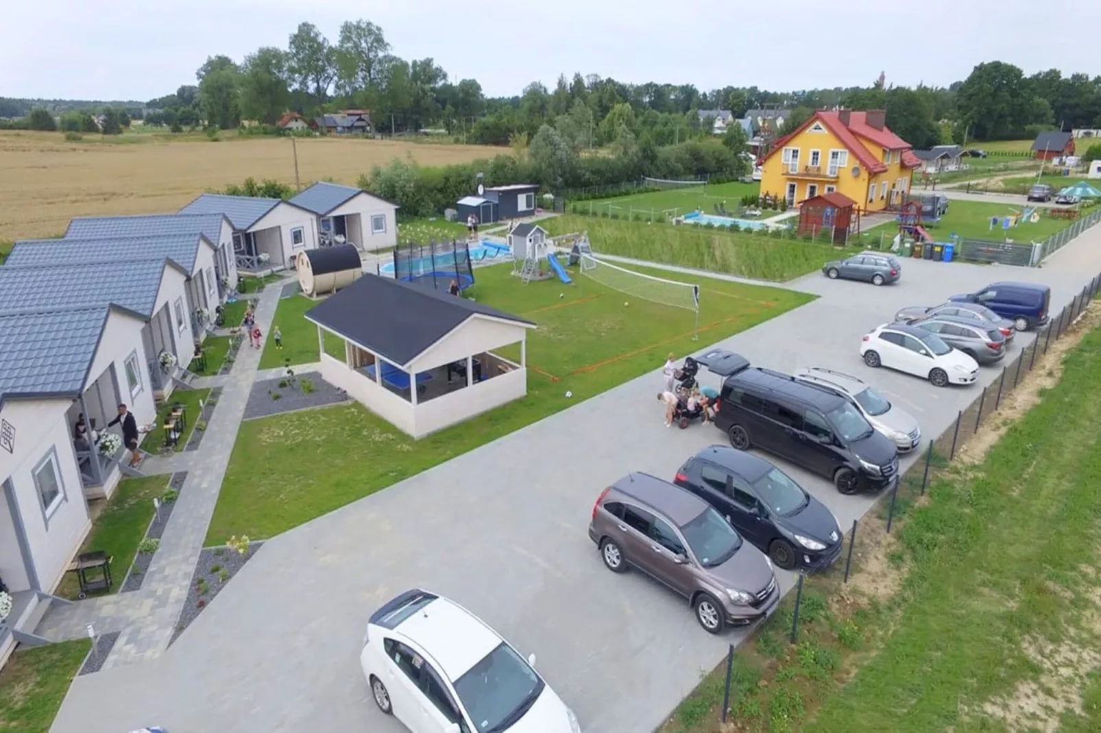 	Domki wakacyjne z basenem Gąski-Zones été à 1 km