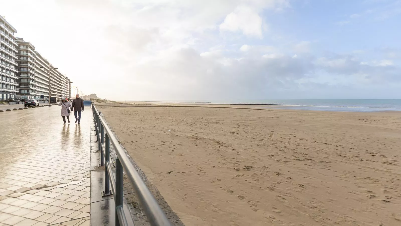 Sun Beach - 0802-Im Freien