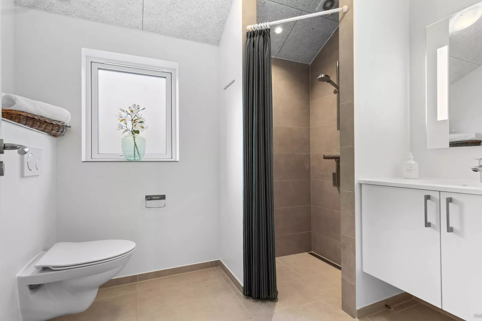 5 star holiday home in Glesborg-Indoor