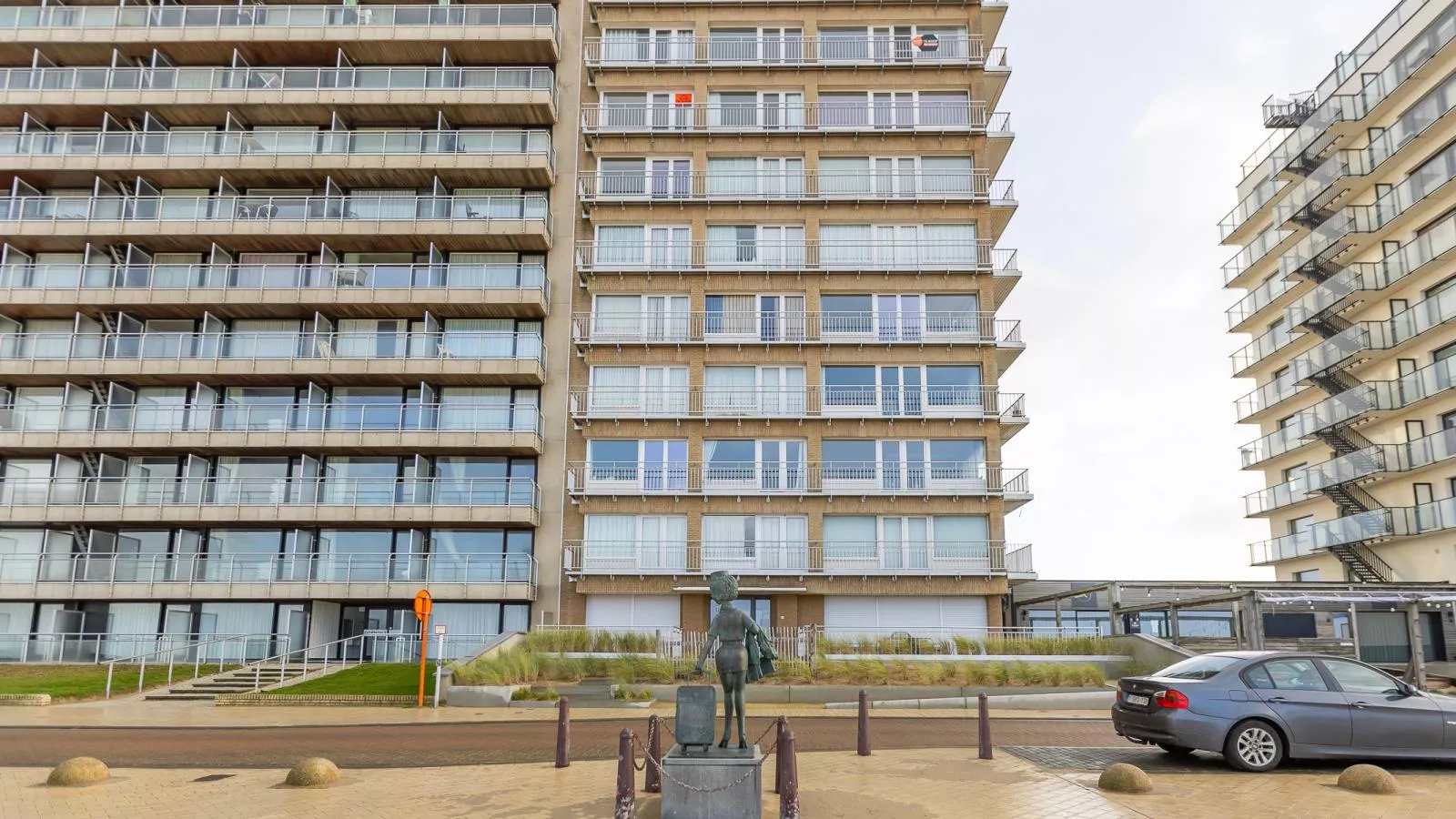 Sun Beach - 0802-Im Freien