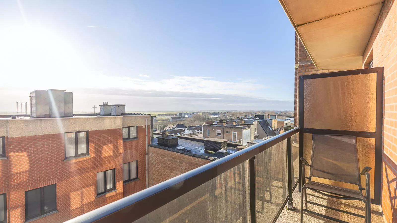 Prestige I - 0702 + box 1-Terrace balcony