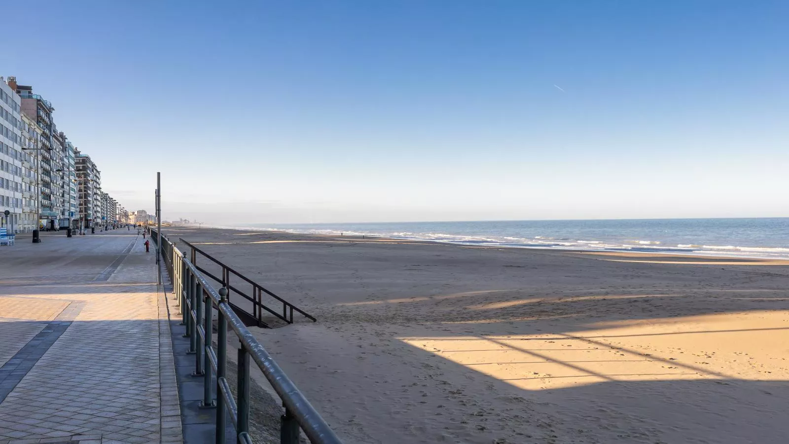 Prestige I - 0702 + box 1-Outdoor