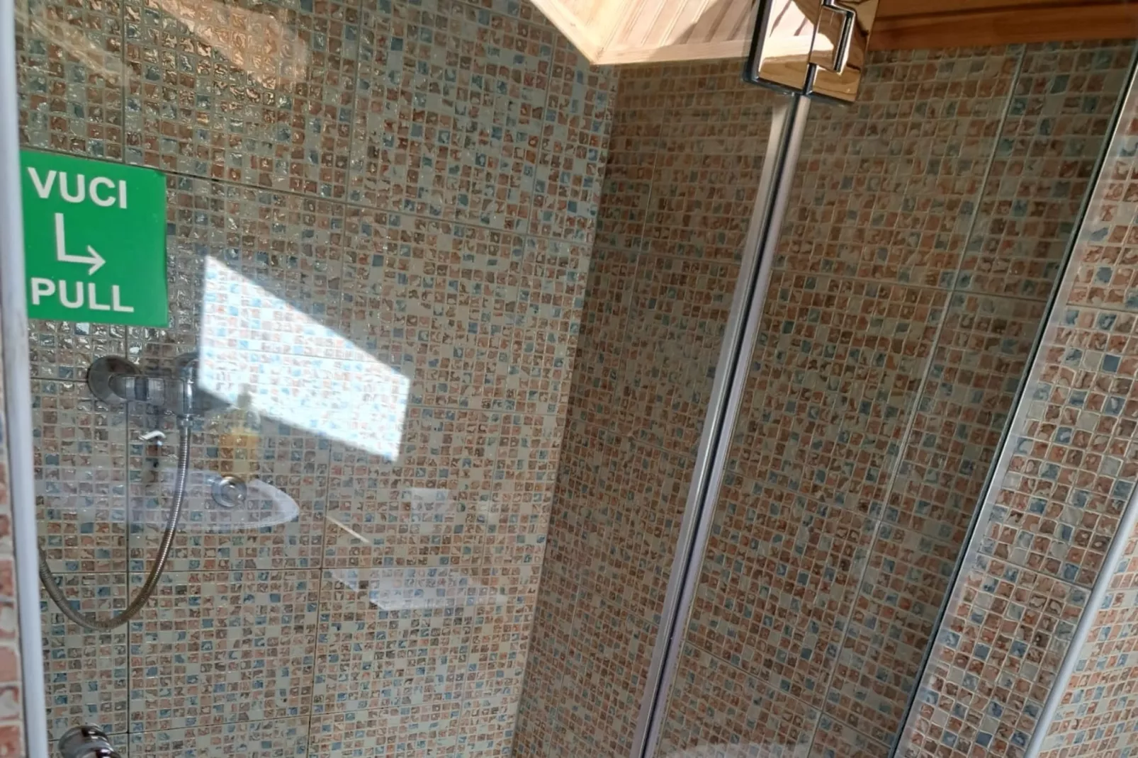 Guesthouse Žafran- Room With Landscape View-Bathroom