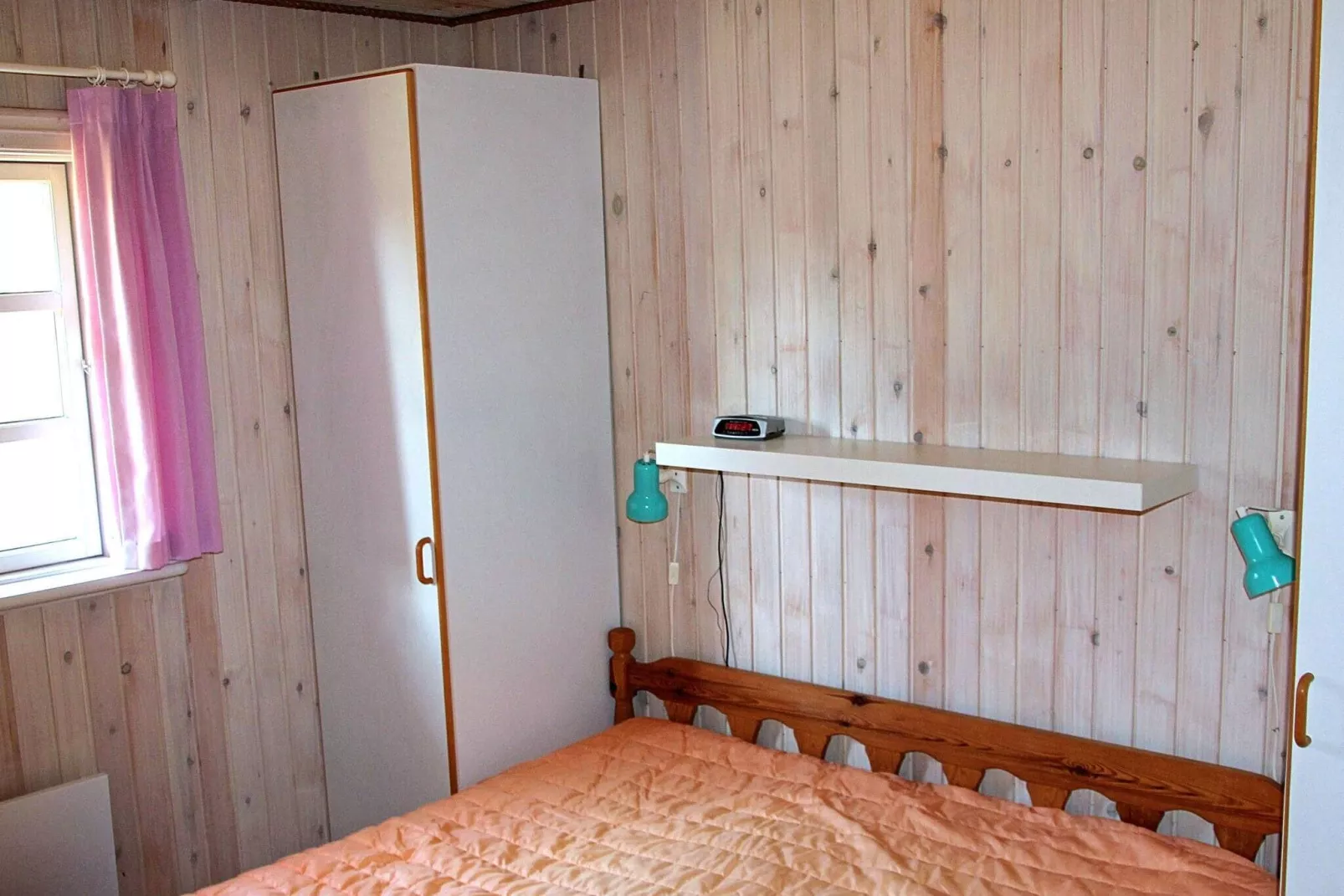 Abgeschiedenes Waldrefugium in Gjol-By Traum-Innen